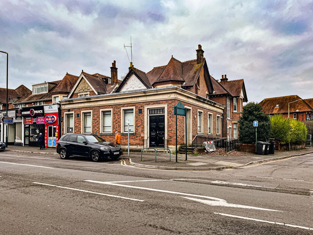 Retail premises to let in 290 Wimborne Road, Bournemouth BH3, £25,000