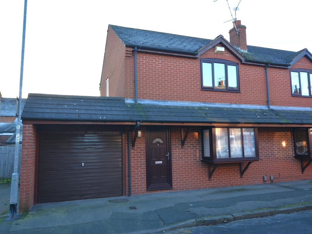 2 bed semidetached house for sale in Warburton Street, Newark NG24, £170,000 Zoopla