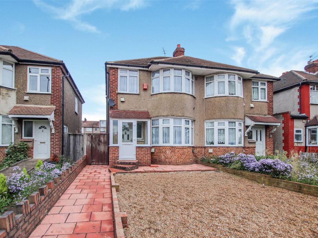 3 bed semidetached house for sale in East Rochester Way, Sidcup DA15