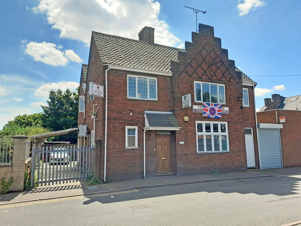 Pub/bar for sale in Gomer Street West, Willenhall, Walsall WV13 Zoopla