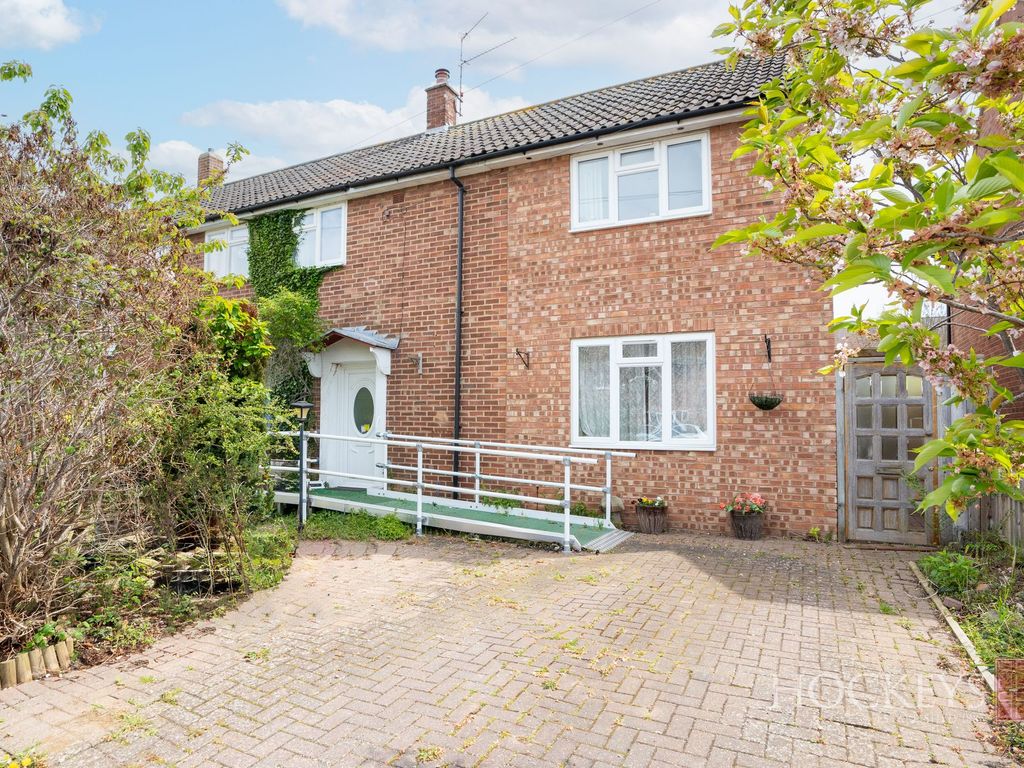 4 bed semidetached house for sale in St. Vincents Close, Girton CB3