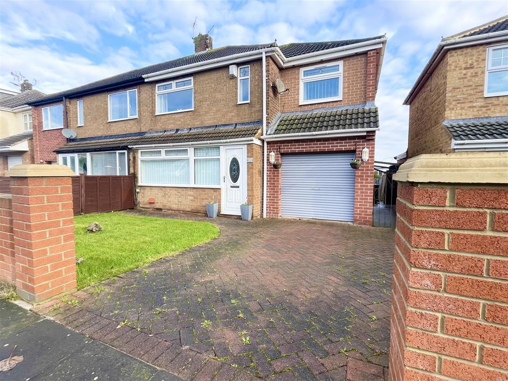 4 bed detached house for sale in Sandbanks Drive, Hartlepool TS24, £