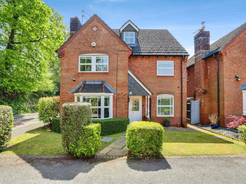 4 bed detached house for sale in Clos Llysfaen, Lisvane, Cardiff CF14