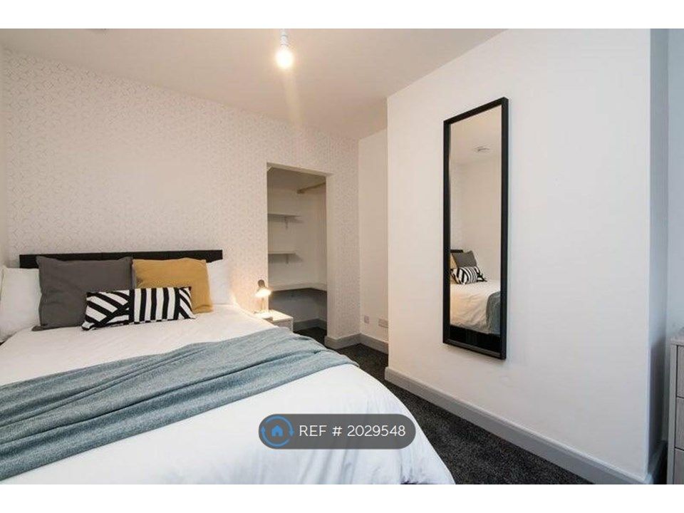 Room to rent in Langford Street, SuttonInAshfield NG17, £450 pcm Zoopla