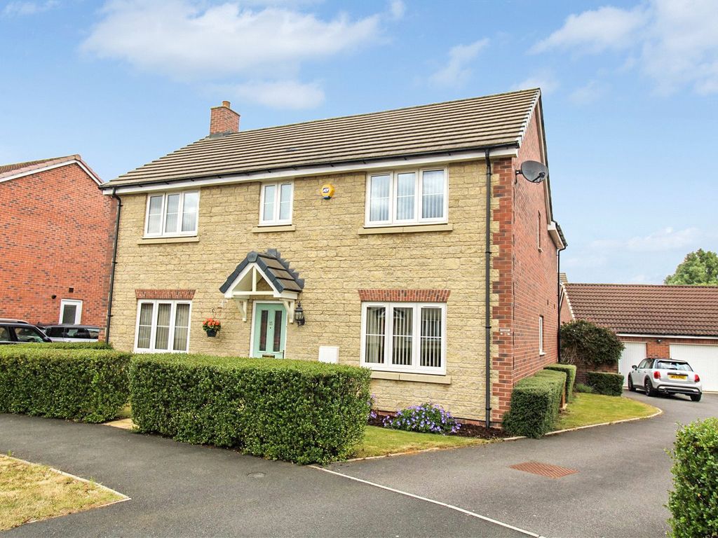 4 bed detached house for sale in Polesdon Avenue, Coate, Swindon