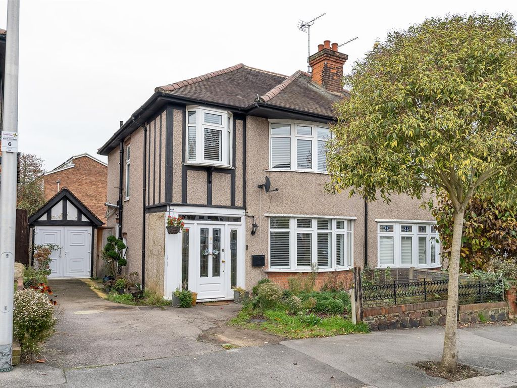 3 bed semidetached house for sale in Grosvenor Gardens, Woodford Green