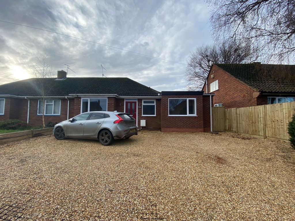 4 bed bungalow to rent in Oldbury Road, Worcester WR2 Zoopla