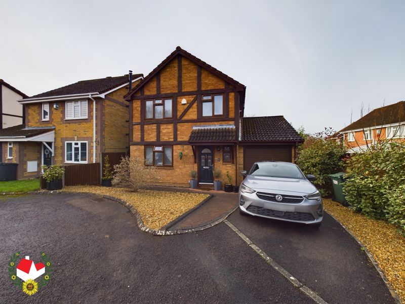 4 bed detached house for sale in Plum Tree Close, Abbeymead, Gloucester