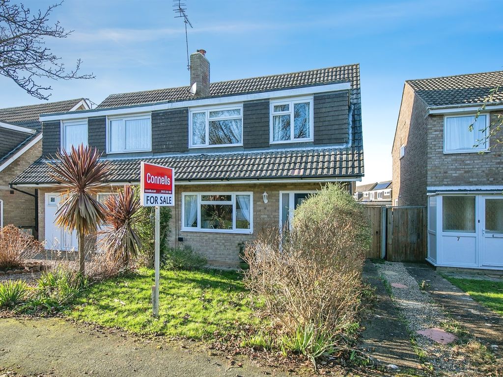 3 bed semidetached house for sale in Barnfield, Capel St. Mary