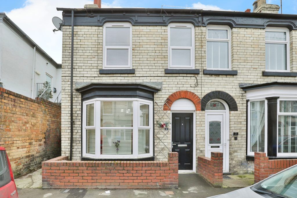 2 bed end terrace house for sale in Tindall Street, Scarborough YO12, £