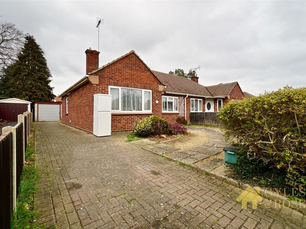 2 bed semidetached bungalow for sale in Somers Road, Colchester CO3