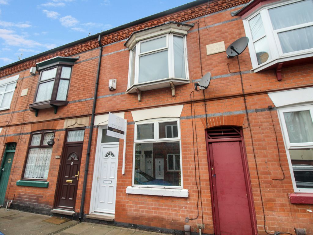 3 bed terraced house for sale in Dunton Street, Leicester
