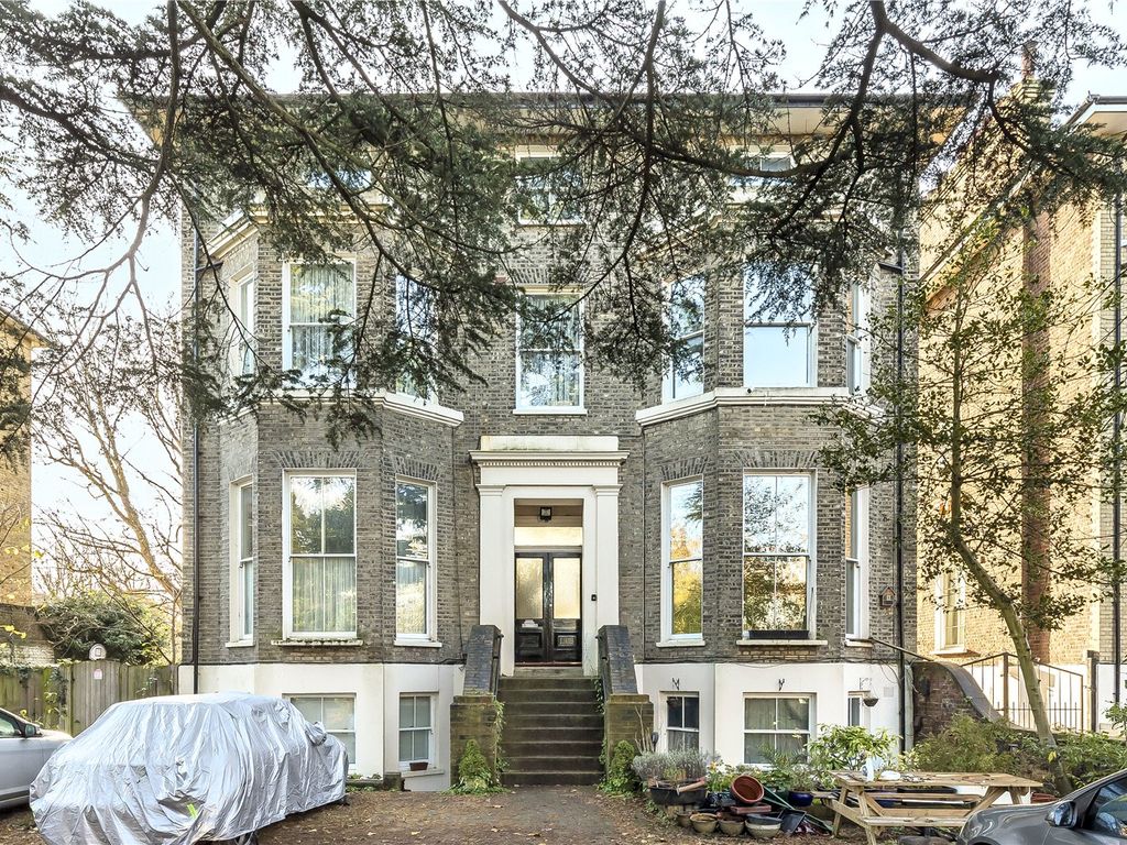 1 bed flat for sale in St Johns Park, Blackheath, London SE3, £340,000