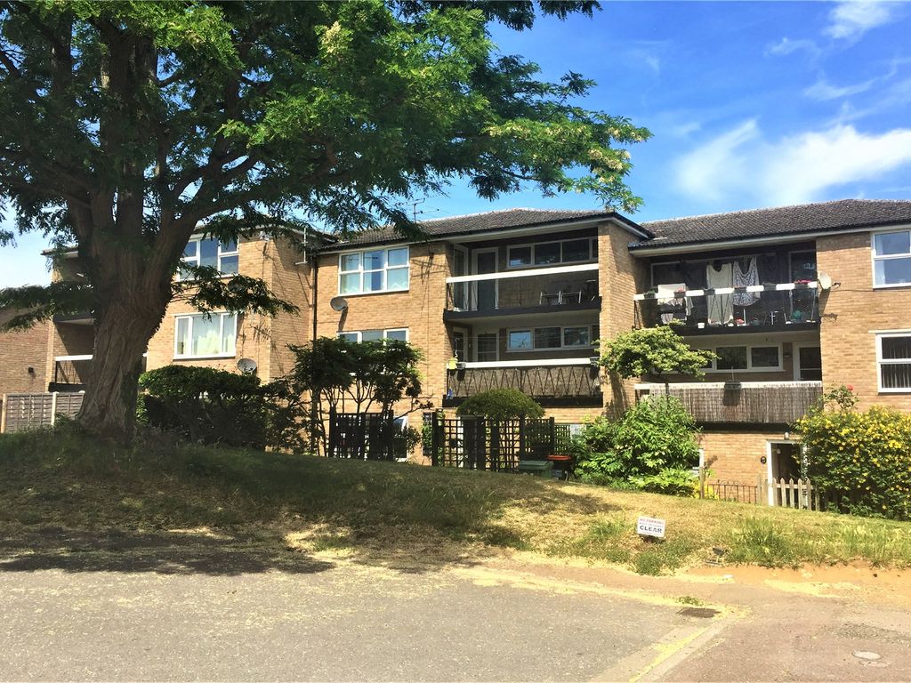 2 bed flat for sale in Bideford Green, Linslade, Leighton Buzzard LU7