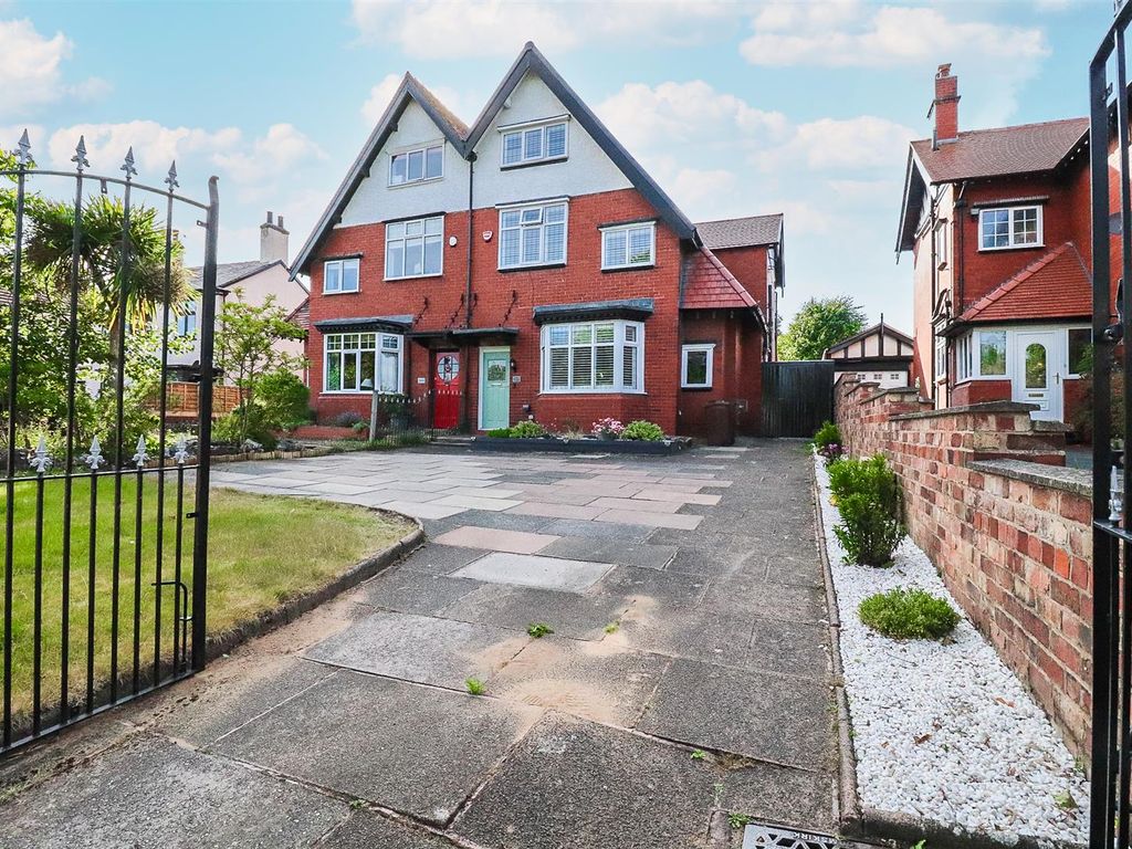 4 bed semidetached house for sale in Liverpool Road, Birkdale