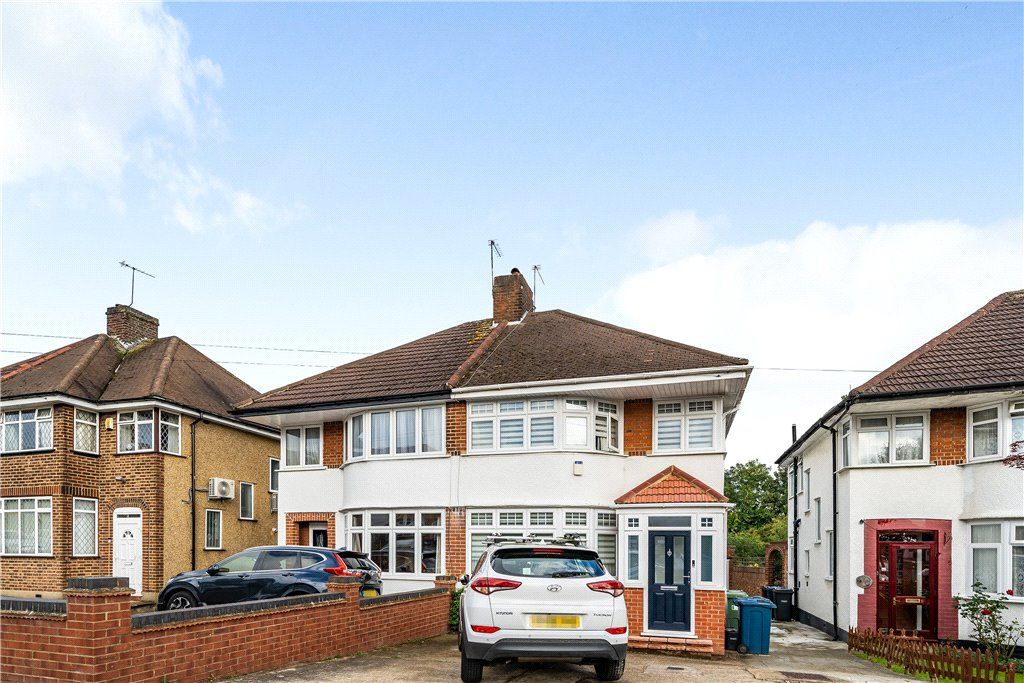 3 bed semidetached house for sale in Felbridge Avenue, Stanmore