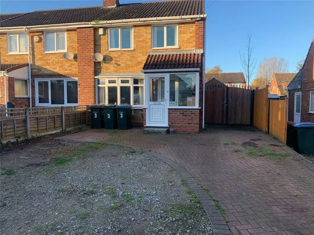 3 bed semidetached house for sale in Plymouth Close, Coventry, West