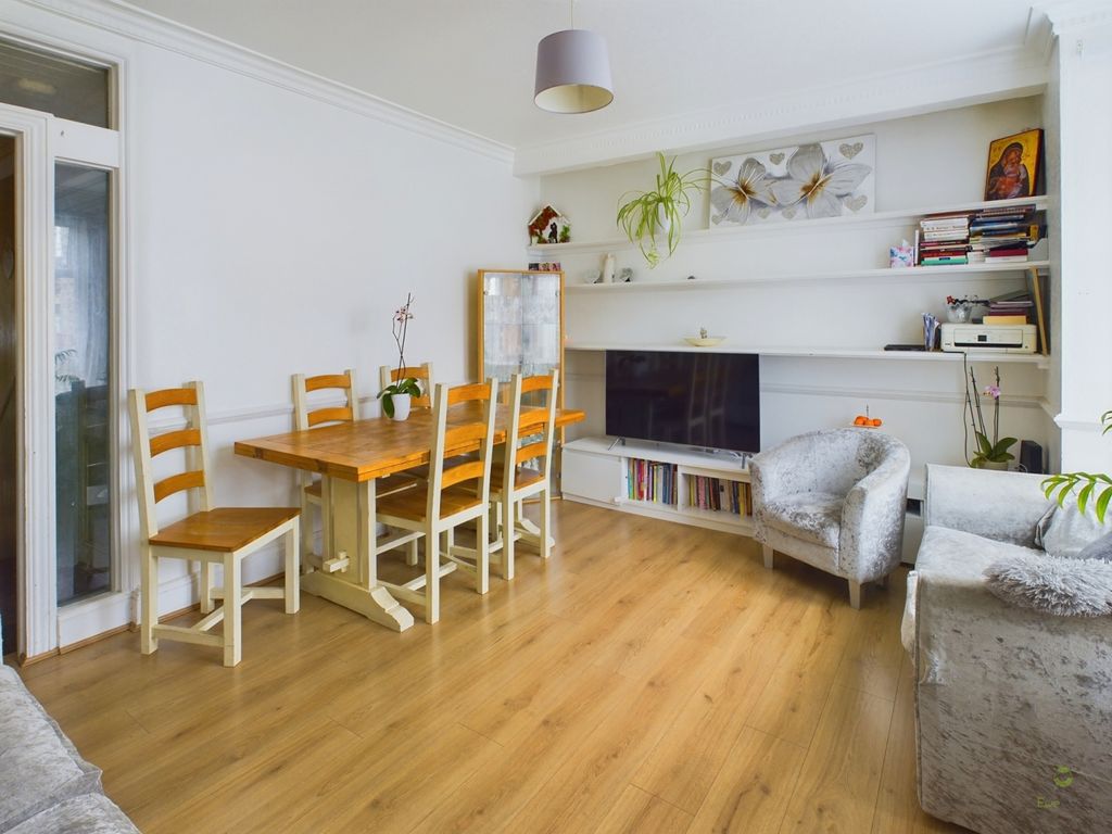 3 bed semidetached house for sale in Upper Wickham Lane, Welling DA16, £425,000 Zoopla