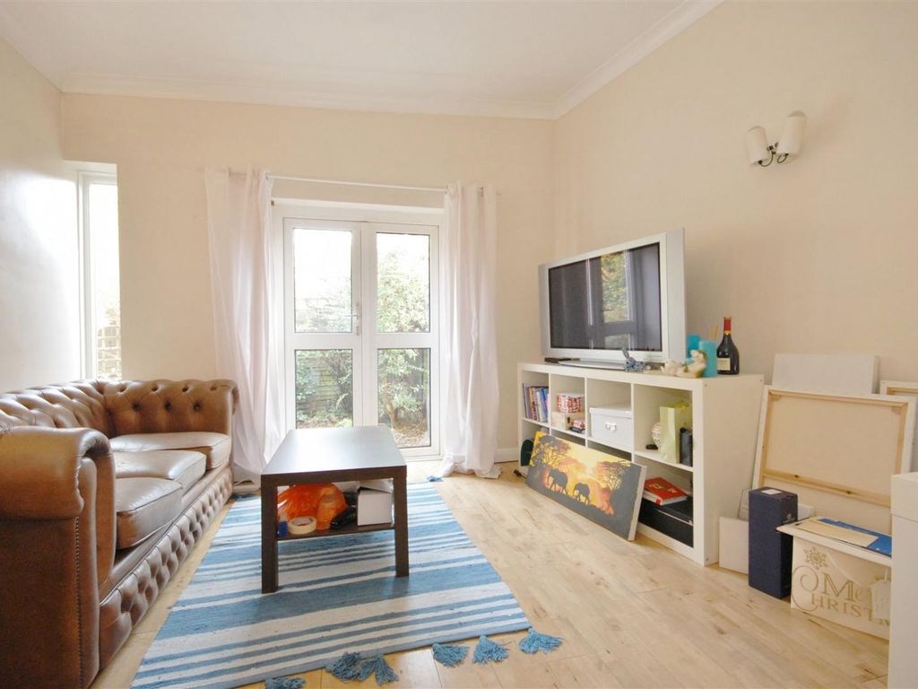 1 bed flat to rent in Lambton Road, Raynes Park SW20 Zoopla
