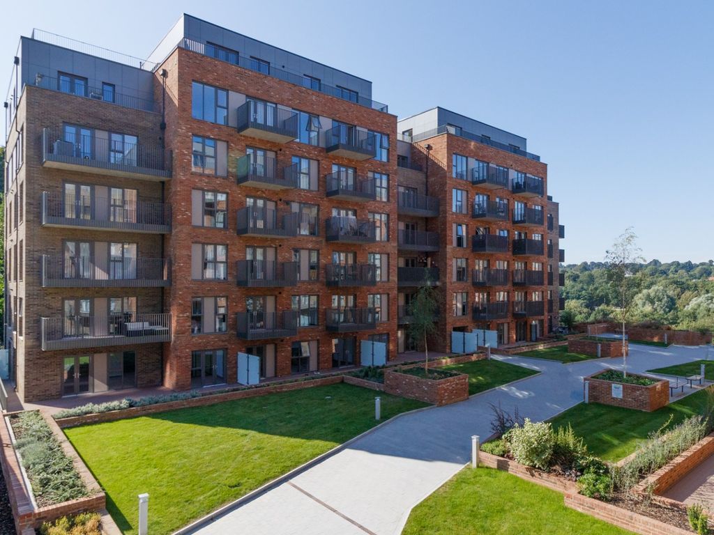 3 bed flat to rent in Adeline Heights, Rosalind Drive, Maidstone ME14