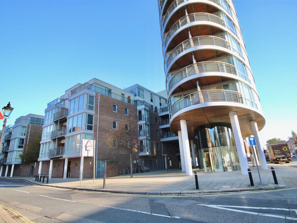 2 bed flat for sale in Admiralty Road, Portsmouth PO1 Zoopla