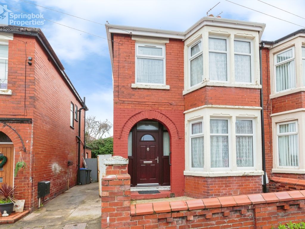3 bed semidetached house for sale in Auburn Grove, Blackpool