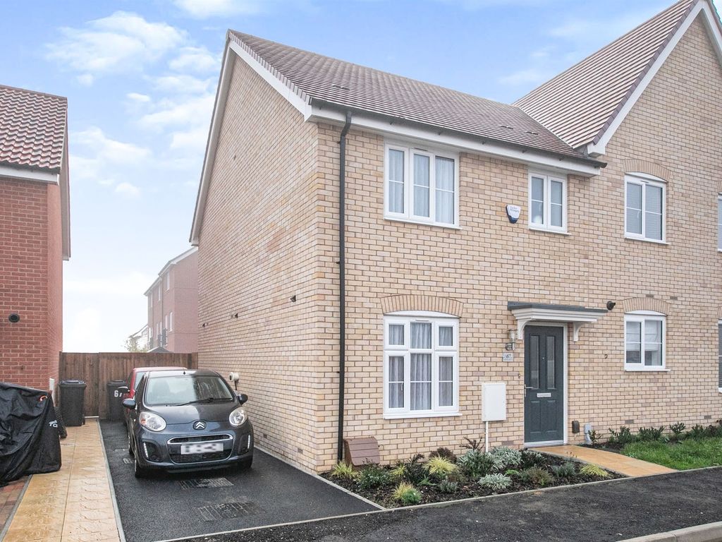 3 bed semidetached house for sale in Chantry Park View, Sproughton