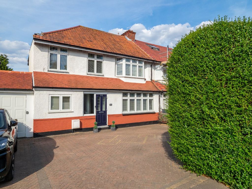 6 bed semidetached house for sale in Cheam Common Road, Worcester Park