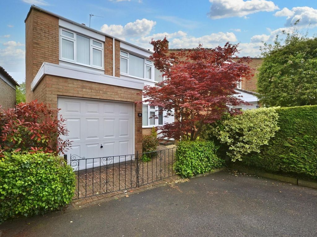 4 bed end terrace house for sale in Cardill Close, Bedminster Down