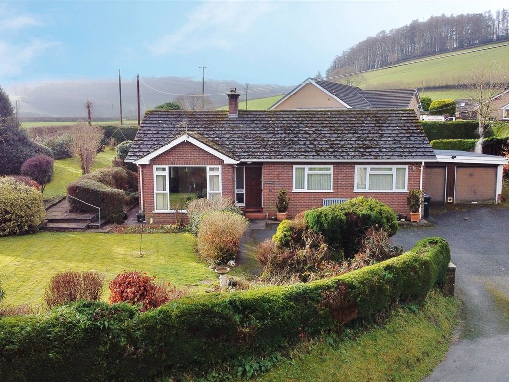 3 bed bungalow for sale in Felindre, Llanidloes, Powys SY18, £299,950