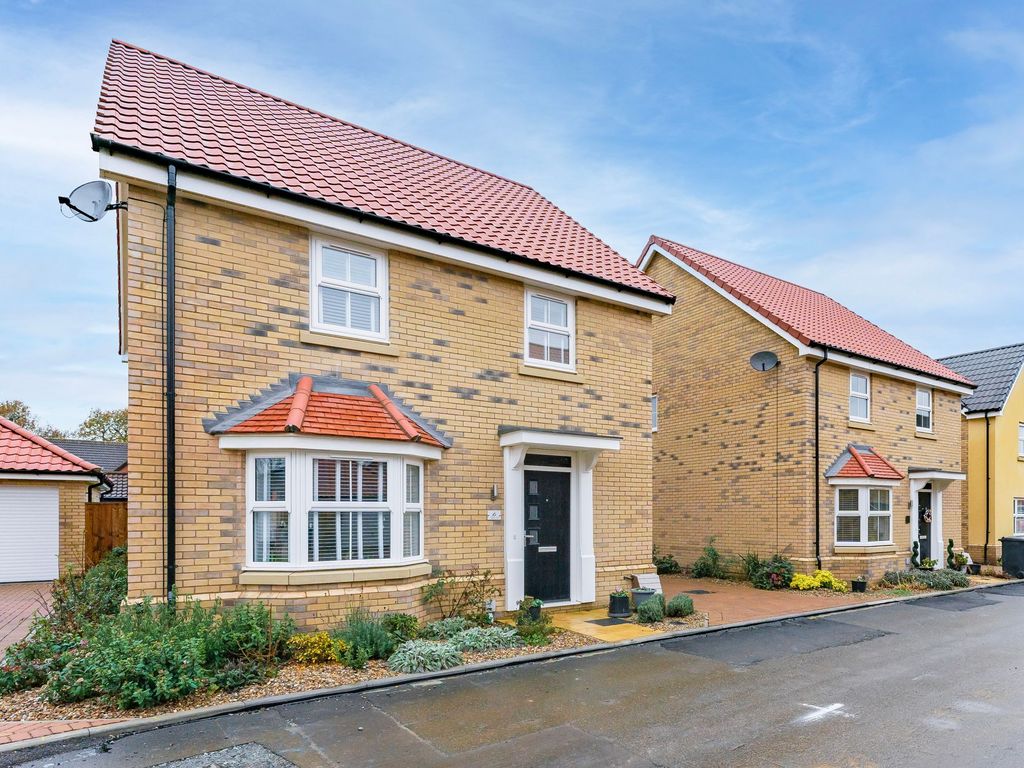 4 bed detached house for sale in Crispin Road, Dereham NR20, £340,000