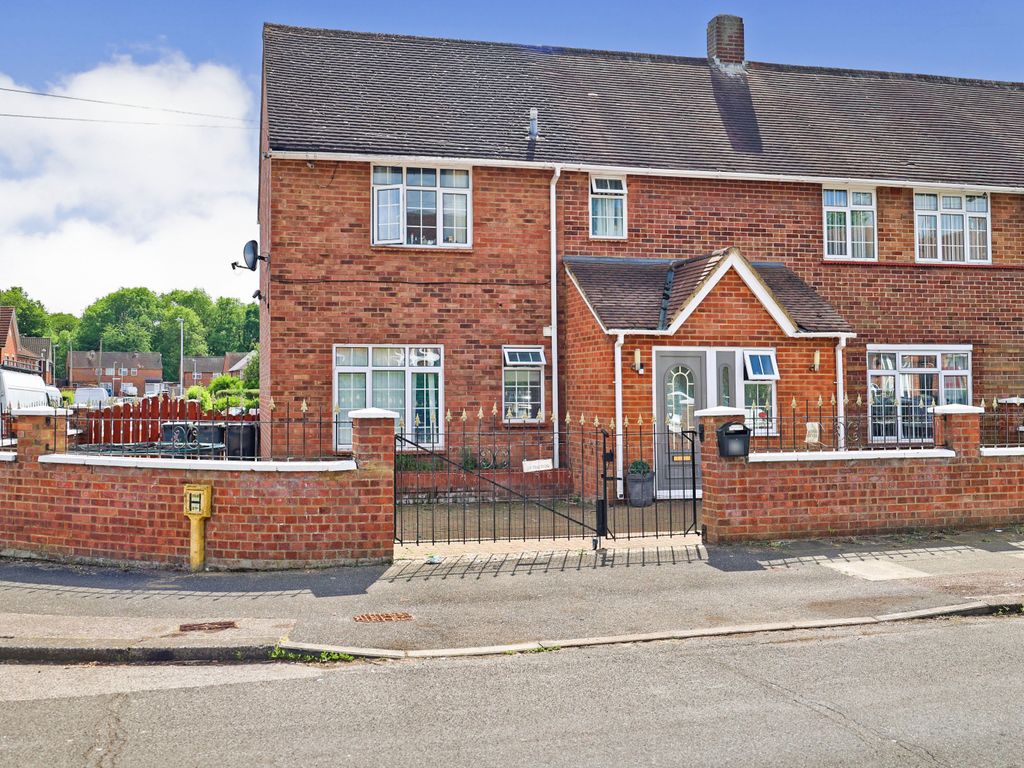 Priestleys, Luton LU1  