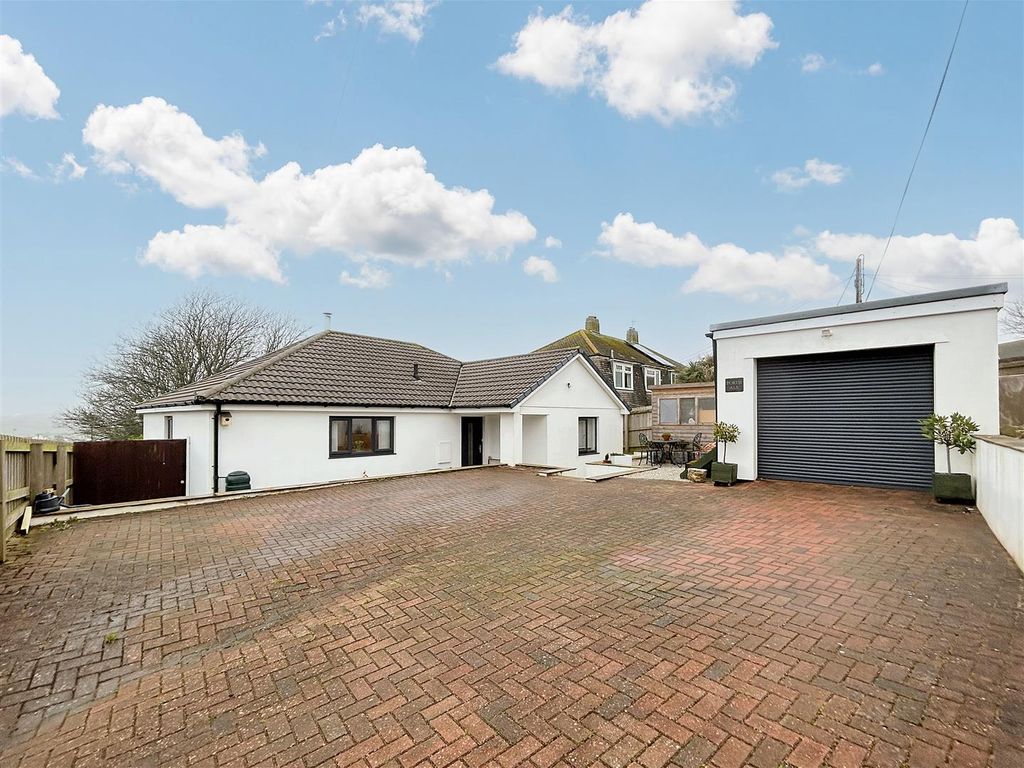 3 bed detached bungalow for sale in Wellington Road, Porthleven