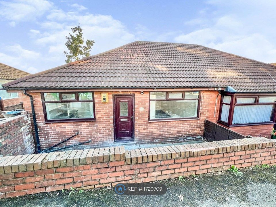 3 bed bungalow to rent in New Royd Avenue, Lees, Oldham OL4 Zoopla