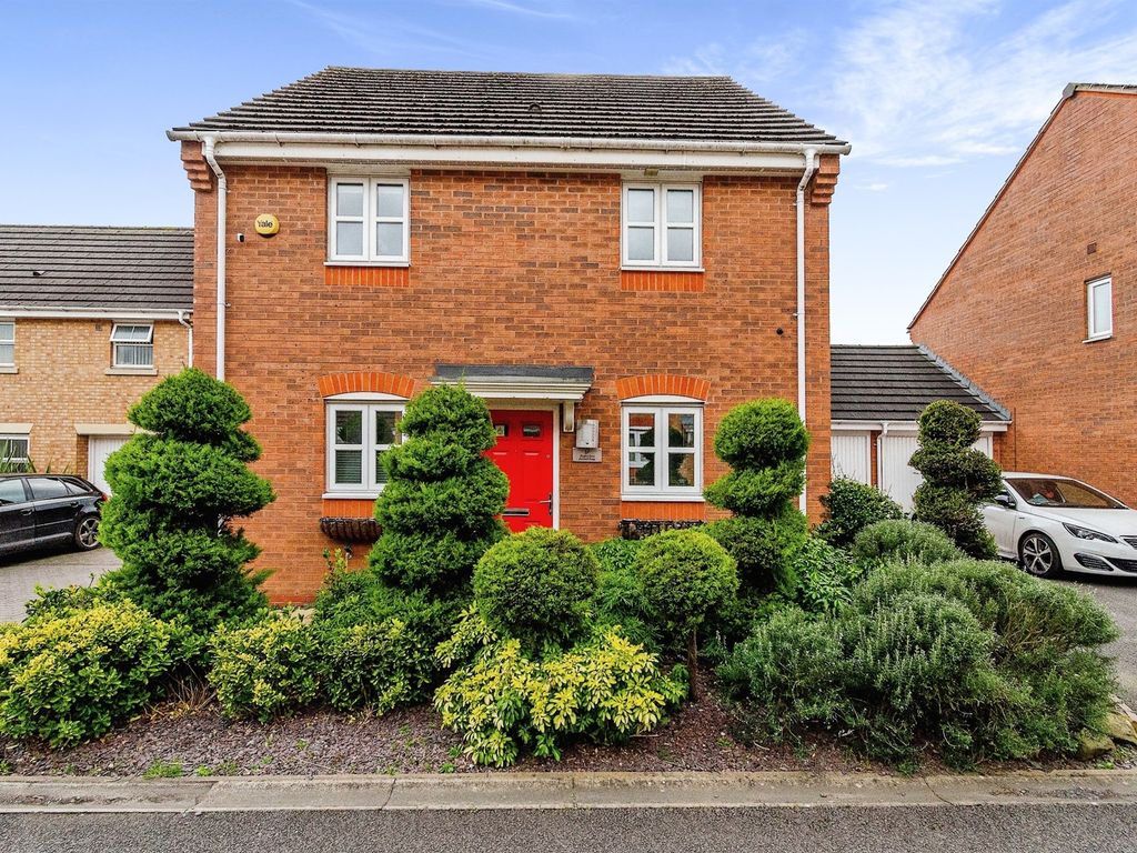 3 bed detached house for sale in Puddlers Grove, Darlaston, Wednesbury