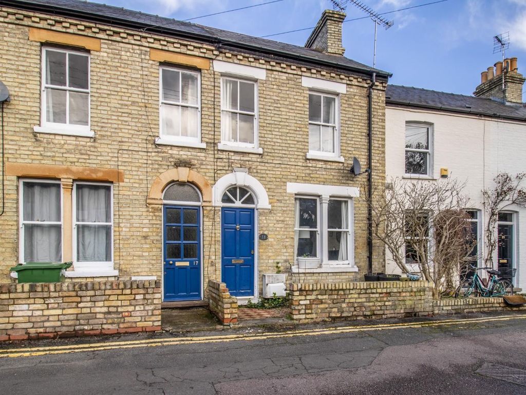 3 bed terraced house for sale in Bermuda Road, Cambridge CB4, £525,000