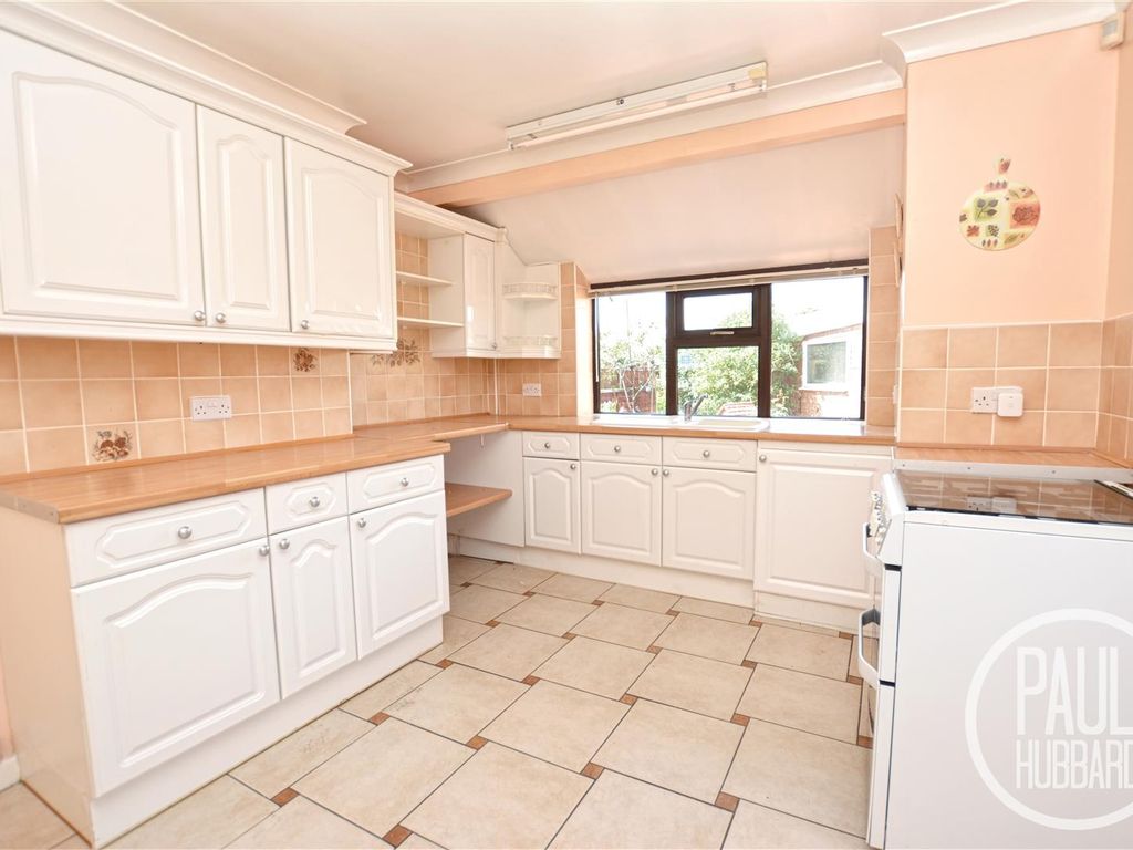 2 bed semidetached bungalow for sale in Westland Road, Oulton Broad
