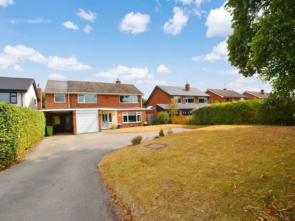 4 bed detached house for sale in Gravelly Lane, Fiskerton, Southwell