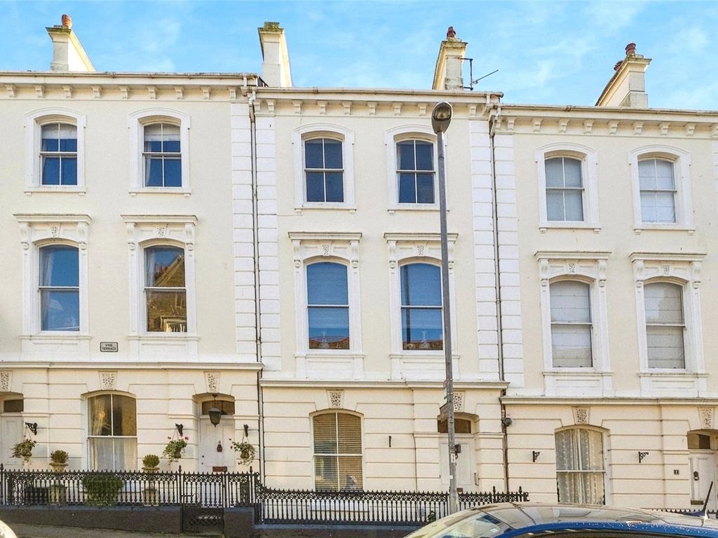 2 bed flat for sale in Vine Terrace, Fore Street, Kingsbridge TQ7, £