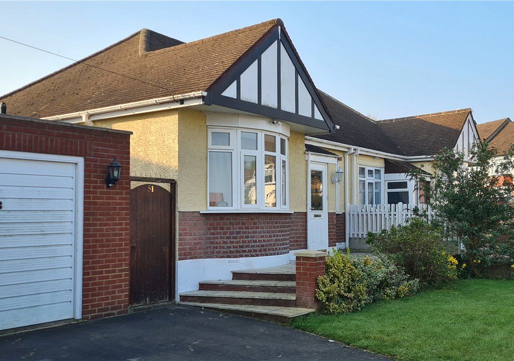 Bungalow for sale in Gerrard Avenue, Rochester, Kent ME1 Zoopla