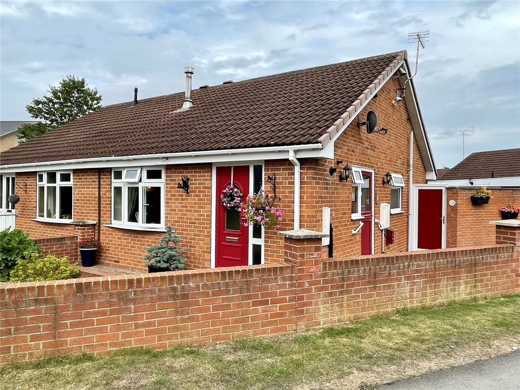 2 bed bungalow for sale in Valley Road, Northallerton DL6 Zoopla