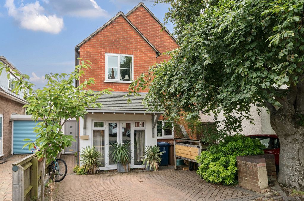 3 bed detached house for sale in St. Annes Road, Headington, Oxford OX3