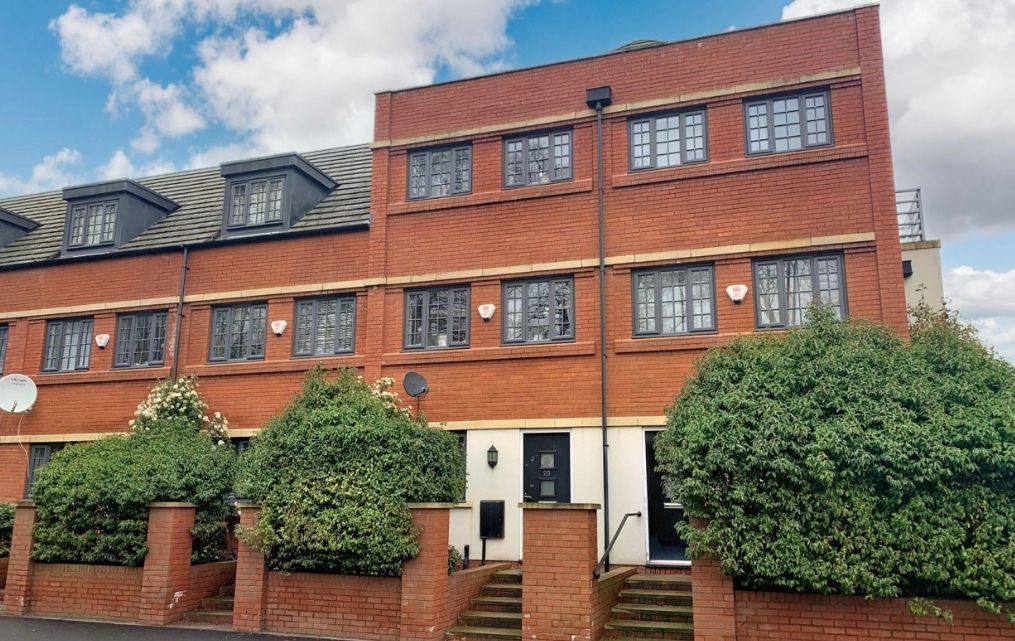 3 bed terraced house for sale in Wolsey Island Way, Leicester LE4 Zoopla