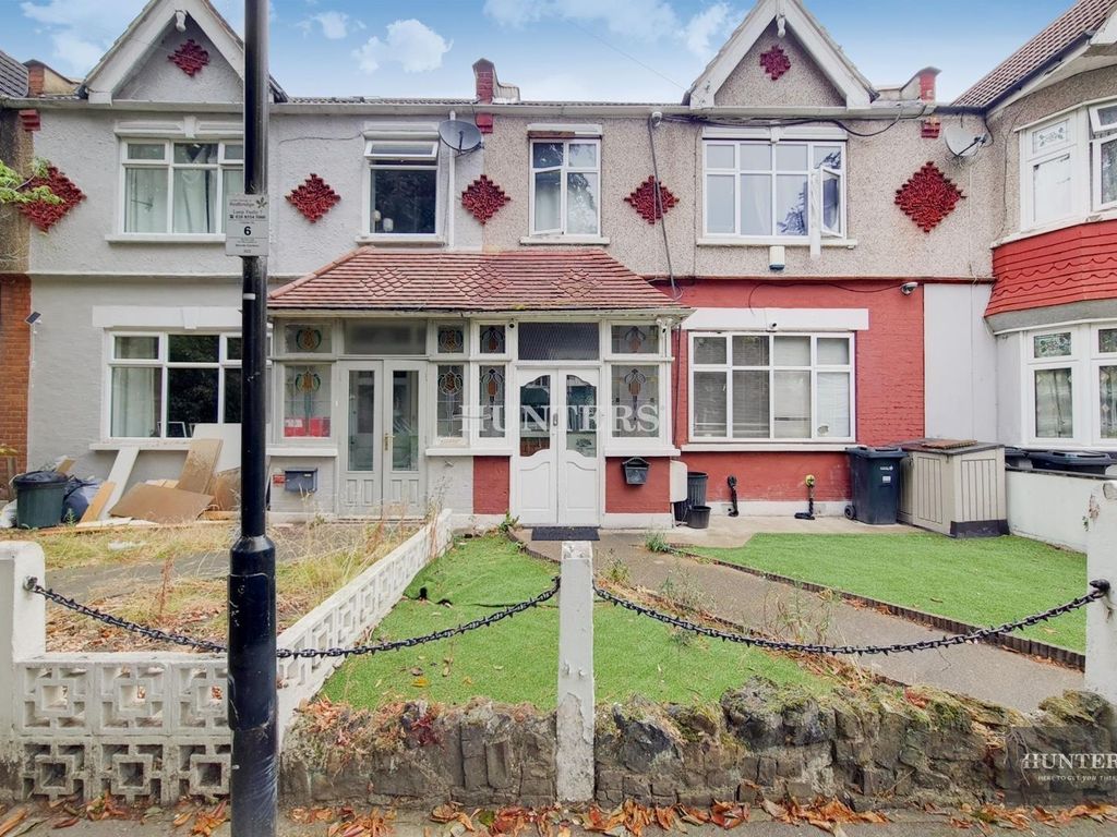 3 bed property for sale in Morrab Gardens, Ilford IG3 Zoopla