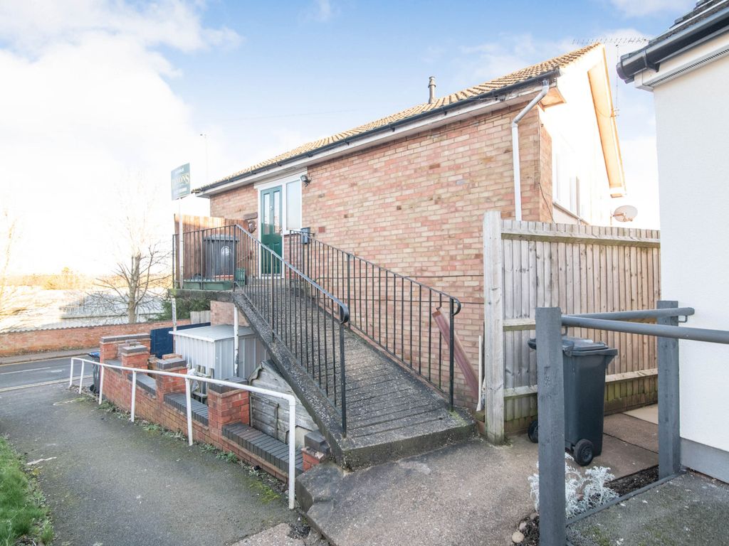 2 bed for sale in Redditch Road, Studley B80 Zoopla