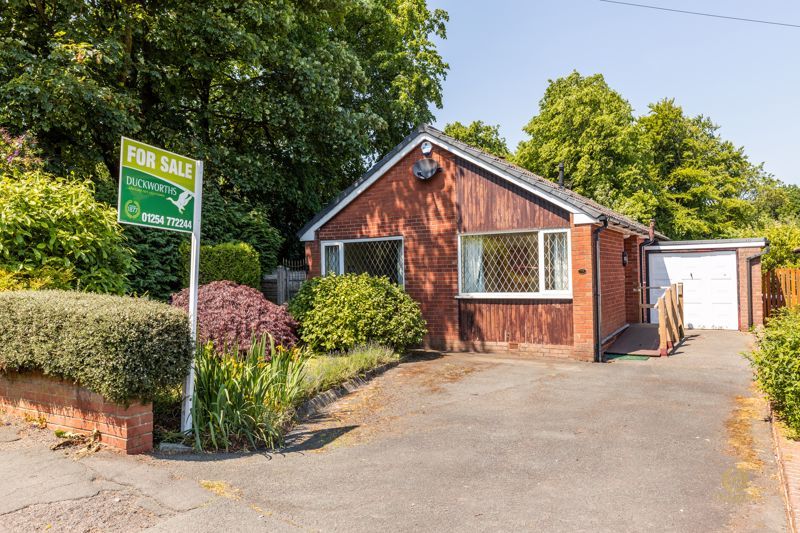 2 bed detached bungalow for sale in Earnsdale Road, Darwen BB3 Zoopla