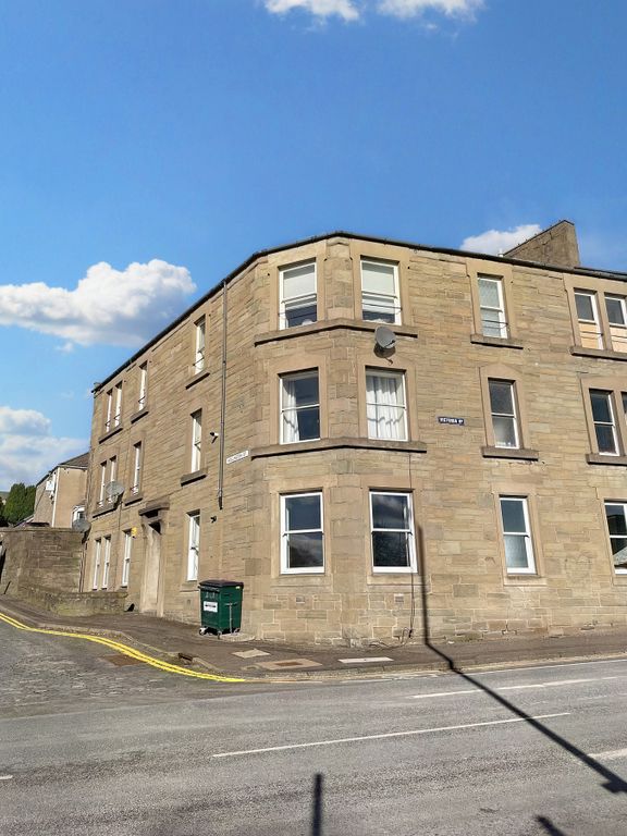 3 bed flat for sale in Wellington Street, Dundee DD1, £134,995 Zoopla