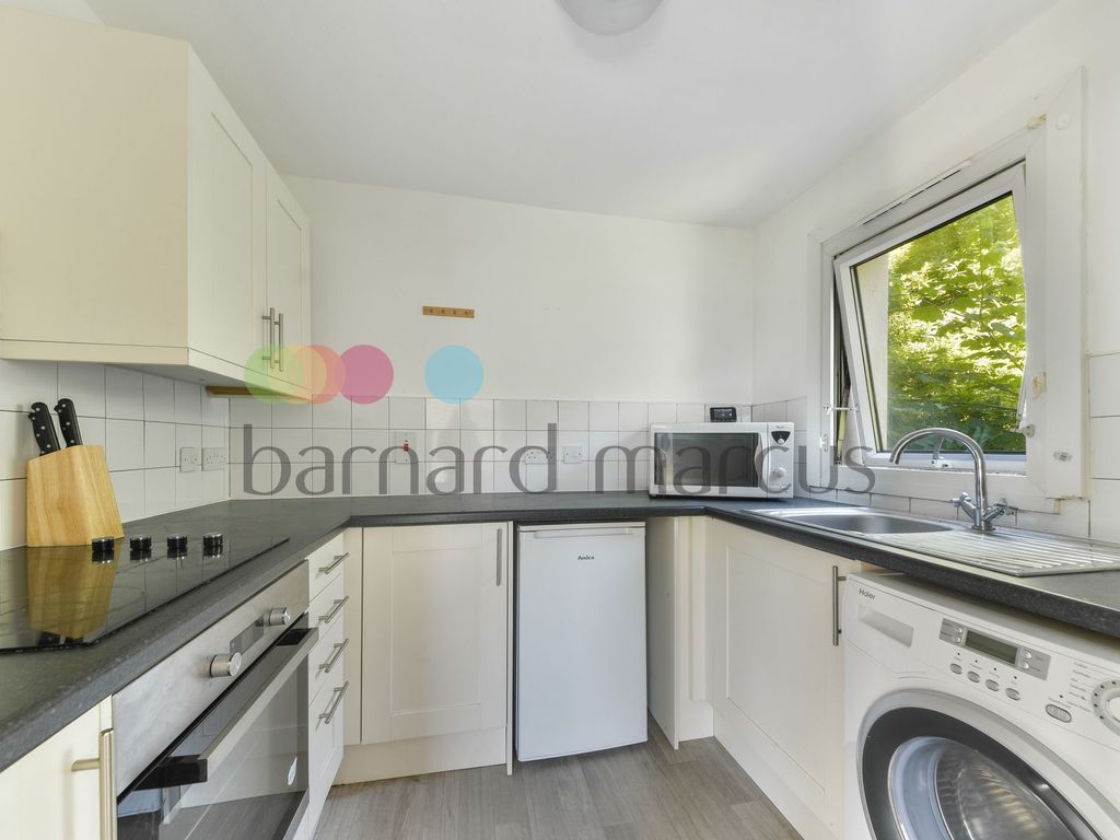 Studio to rent in Pennington Manor, Vicarage Road, Southborough, Tunbridge Wells TN4 Zoopla