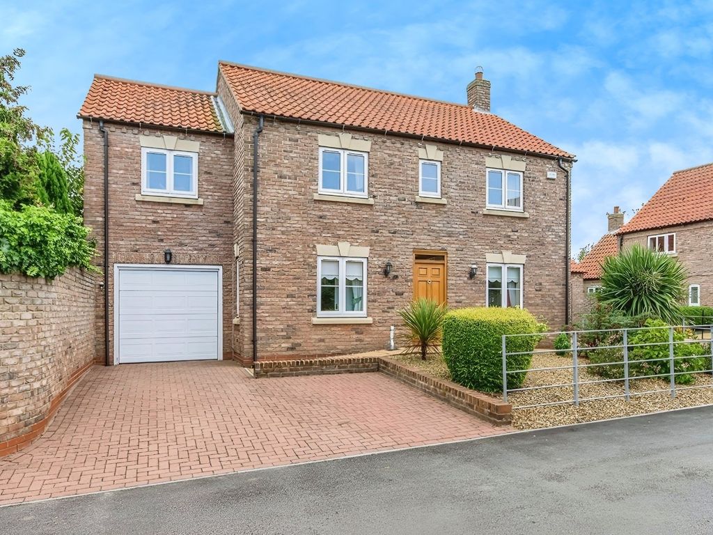 4 bed detached house to rent in Grange Garth, Wistow, Selby YO8, £1,250