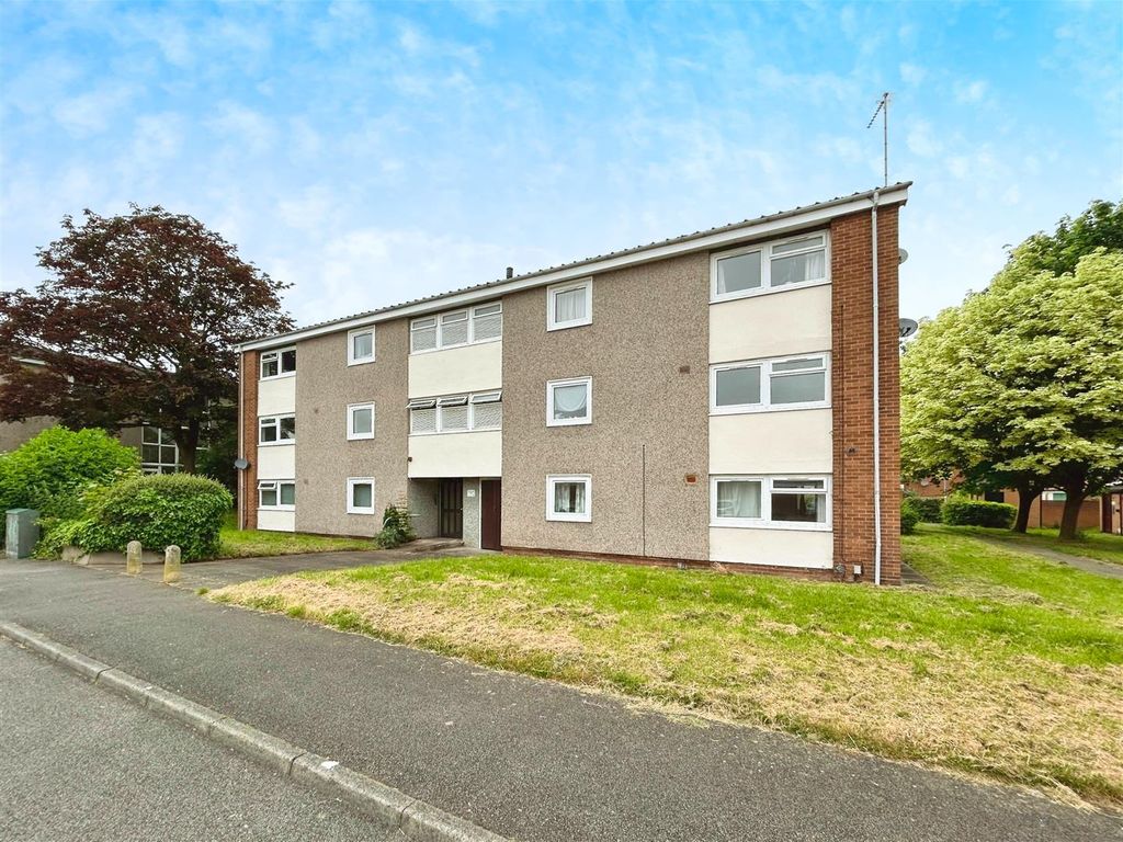 2 bed flat to rent in Christine Ledger Square, Leamington Spa CV31, £